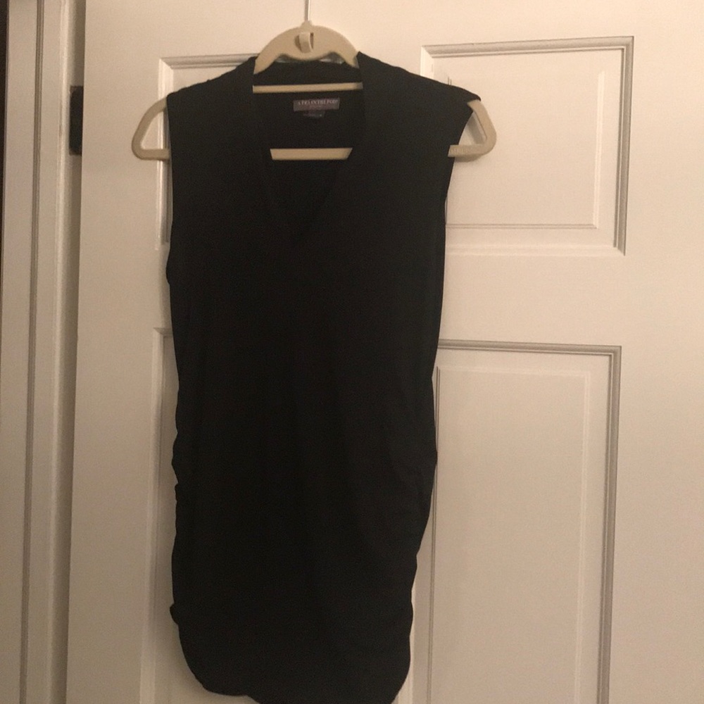Pea in a pod... Maternity Black V neck
